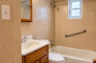 1035 Sanda Dr, Pittsburgh, PA 15227 - Photo 5