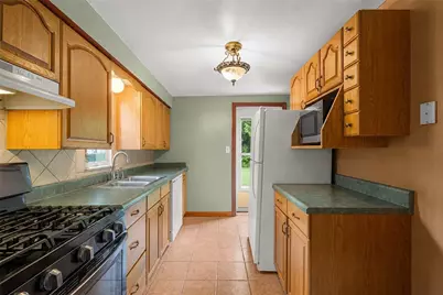 1035 Sanda Dr, Pittsburgh, PA 15227 - Photo 3
