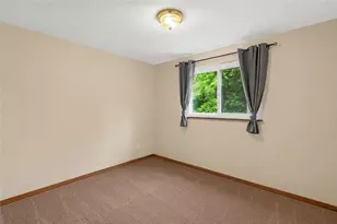 1035 Sanda Dr, Pittsburgh, PA 15227 - Photo 11