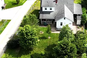 57 8th St, South Union Township, PA 15401 - Photo 9