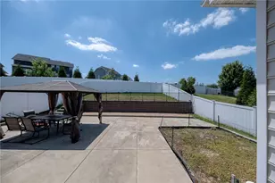 228 Oakmont Dr, Ross Twp, PA 15229 - Photo 37