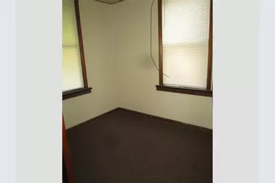 1200 Holmes St, McKees Rocks, PA 15136 - Photo 9