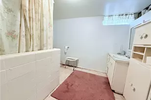 220 W Winter Ave, New Castle, PA 16101 - Photo 15
