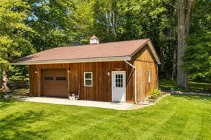 739 Melody Ln, Shenango Township, PA 16101 - Photo 17