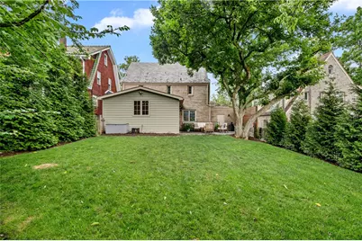245 Morrison Dr, Pittsburgh, PA 15216 - Photo 33