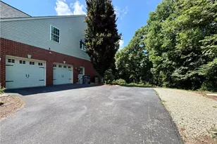 108 Creekwood Dr, Peters Township, PA 15367 - Photo 3