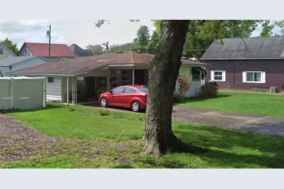 303 W South St, Carmichaels-Cumberland, PA 15320 - Photo 3