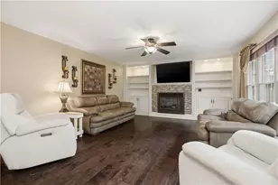 918 Gregory Ct, Cranberry Township, PA 16066 - Photo 7