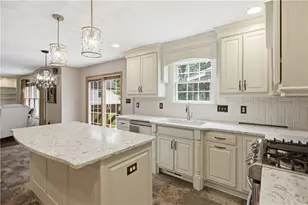 918 Gregory Ct, Cranberry Township, PA 16066 - Photo 11