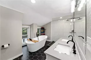 348 Albert St, Pittsburgh, PA 15211 - Photo 13