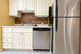 120 Spruce Ct, Ross Twp, PA 15229 - Photo 7