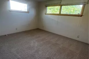 510 Station St, Bridgeville, PA 15017 - Photo 17