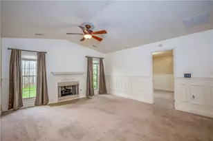 203 Brookstone Ct, Center Township, PA 16001 - Photo 3