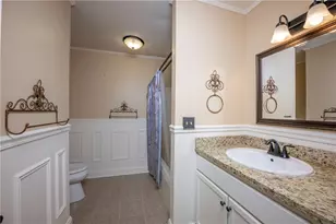 203 Brookstone Ct, Center Township, PA 16001 - Photo 17