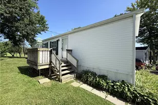 124 Woodbine Ln, Oakland Township, PA 16001 - Photo 3