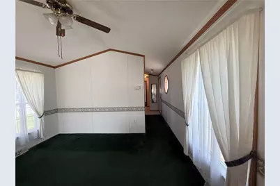 124 Woodbine Ln, Oakland Township, PA 16001 - Photo 11