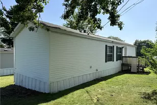 124 Woodbine Ln, Oakland Township, PA 16001 - Photo 1