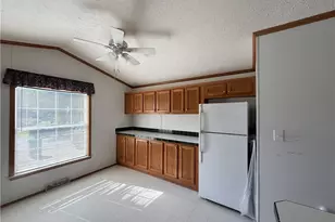 124 Woodbine Ln, Oakland Township, PA 16001 - Photo 7
