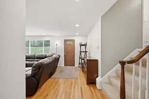 8424 Edwood Rd, Pittsburgh, PA 15237 - Photo 3
