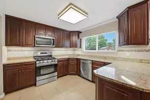 8424 Edwood Rd, Pittsburgh, PA 15237 - Photo 13