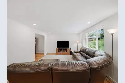 8424 Edwood Rd, Pittsburgh, PA 15237 - Photo 5