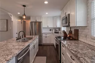 236 Lisa Dr, Bethel Park, PA 15102 - Photo 7