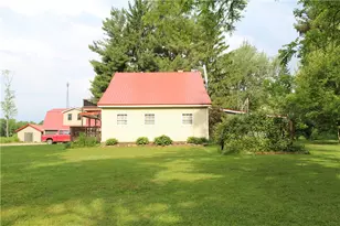 28 Deniker Ln, Wolf Creek Township, PA 16127 - Photo 5