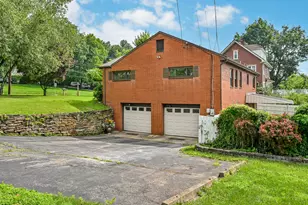 2200 William Penn Hwy, Pittsburgh, PA 15235 - Photo 17