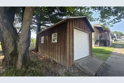 439 Longfellow Street, Vandergrift, PA 15690 - Photo 13