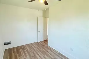2013 S Jefferson St, Shenango Township, PA 16102 - Photo 13