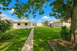 1006 Poe St, Vandergrift, PA 15690 - Photo 13