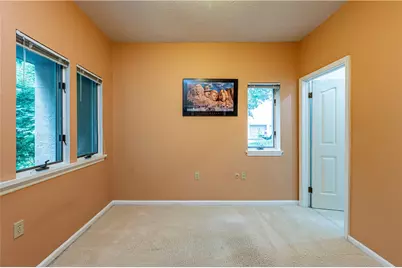 317 Vista Dr, Unity Township, PA 15601 - Photo 37