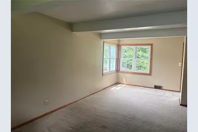 636 Lyle Drive, Hermitage, PA 16148 - Photo 5