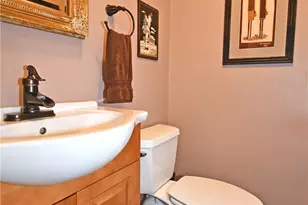 1768 Moynelle Dr, Pittsburgh, PA 15243 - Photo 13