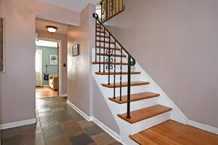1768 Moynelle Dr, Pittsburgh, PA 15243 - Photo 3