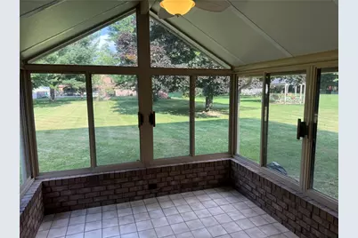 256 Finnin Rd, Allegheny Township, PA 15068 - Photo 9
