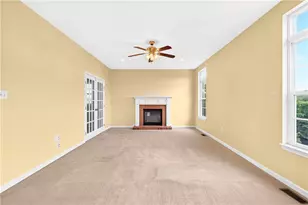 111 Walnut Dr, Robinson Twp, PA 15136 - Photo 7