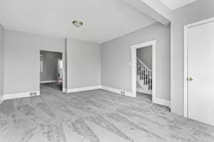 814 Woodward-Front, McKees Rocks, PA 15136 - Photo 3