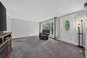 1560 Rosemary Dr, Pittsburgh, PA 15090 - Photo 5