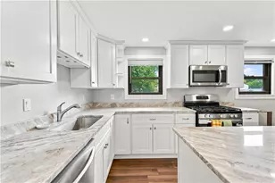 1431 Oak Dr, Pittsburgh, PA 15234 - Photo 3