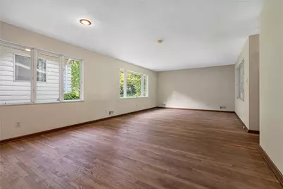 1056 Logan Road, Bethel Park, PA 15102 - Photo 5