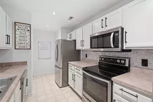 2202 Lenox Oval, Ross Twp, PA 15237 - Photo 9