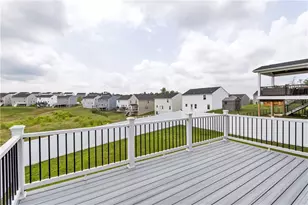 415 Fosse Ct, Lancaster Township, PA 16037 - Photo 11