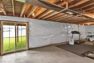 415 Fosse Ct, Lancaster Township, PA 16037 - Photo 31