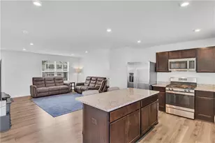 415 Fosse Ct, Lancaster Township, PA 16037 - Photo 7