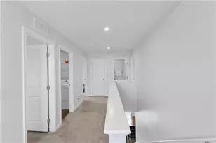 415 Fosse Ct, Lancaster Township, PA 16037 - Photo 17