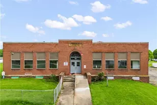 1530 Hillcrest Ave, South Strabane, PA 15301 - Photo 1