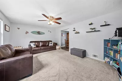 1033 Maripat Dr, South Park, PA 15129 - Photo 7
