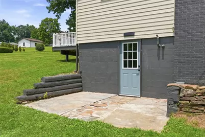 201 Hillvue Dr, Twp of But SE, PA 16001 - Photo 25