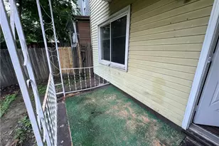 113 Hampton St, Wall Boro, PA 15148 - Photo 5